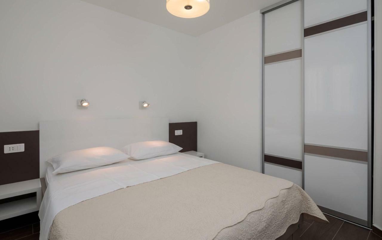 Apartmani Kos D Supetar Exterior foto